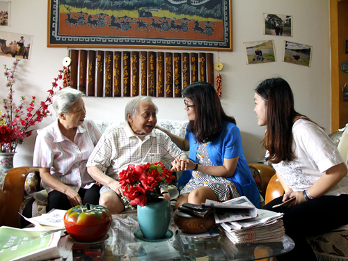 伍谦光老师夫妇讲述奋斗经历