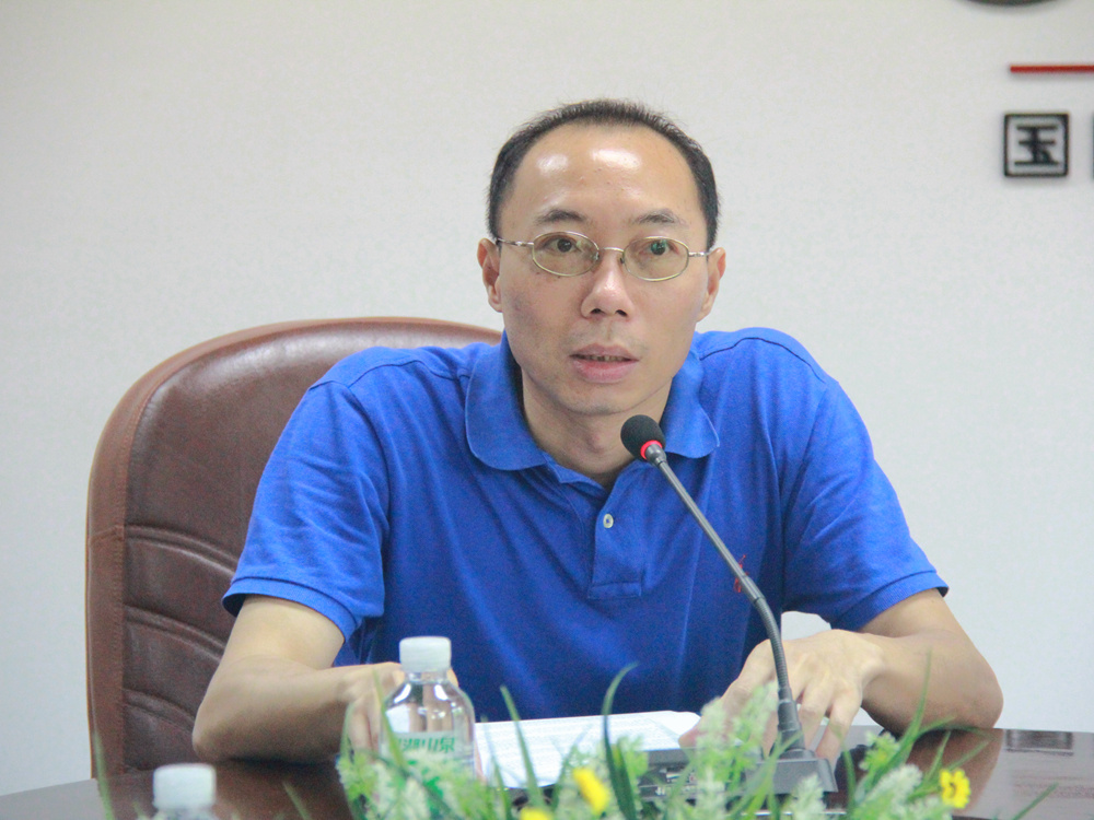 郭桂杭院长发表讲话